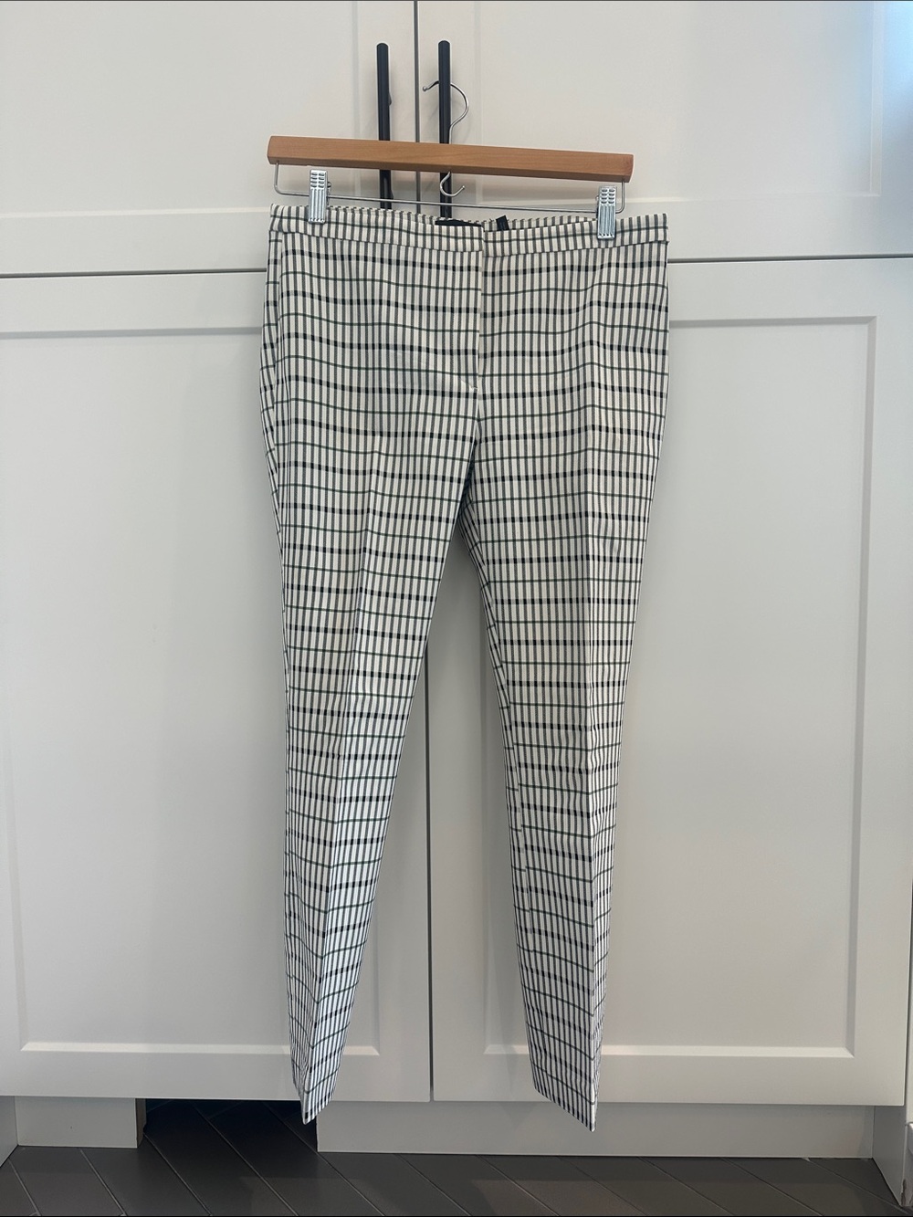 Theory Classic Skinny Pant in Gingham Stretch Viscose